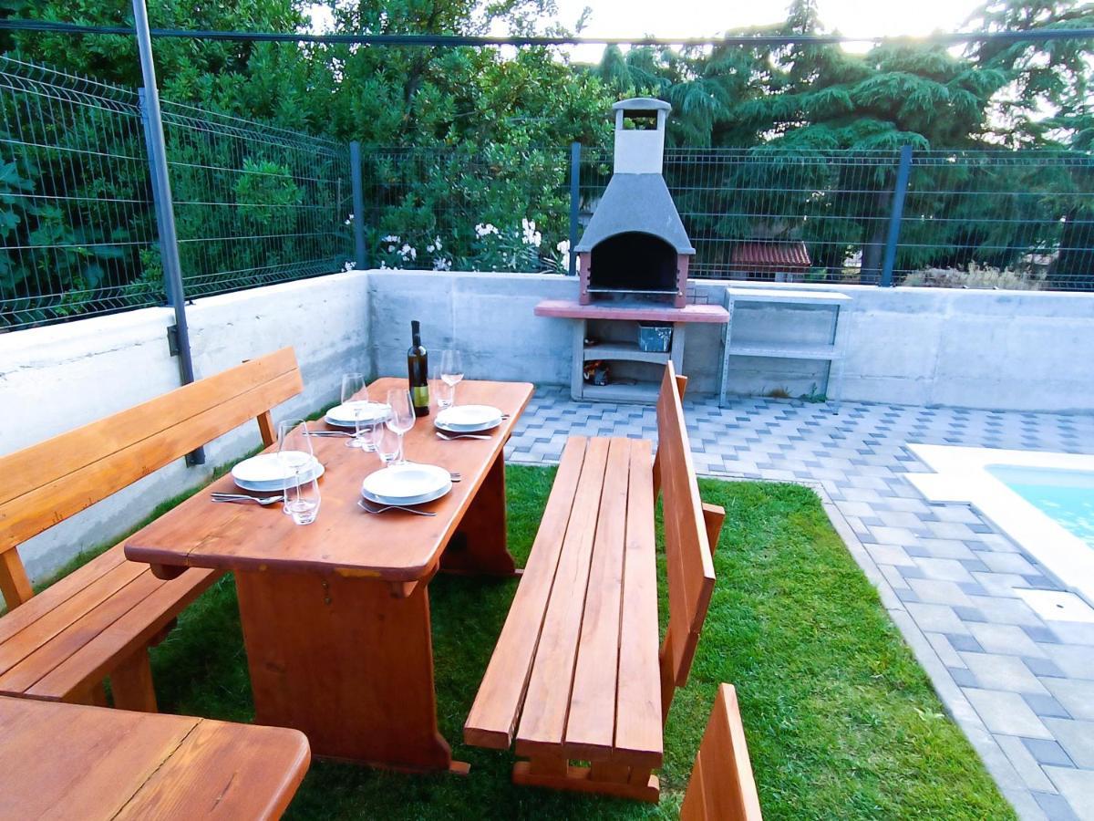 Villa Nikolina - Luxury Villa With 5 Bedrooms And Swimming Pool Vodnjan Luaran gambar
