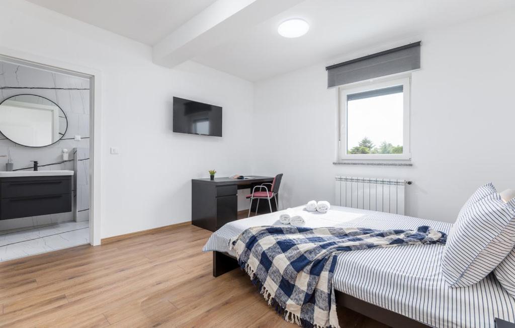 Villa Nikolina - Luxury Villa With 5 Bedrooms And Swimming Pool Vodnjan Luaran gambar